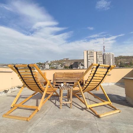 Hotelise I Blue-Poppy Apartment Ереван Экстерьер фото