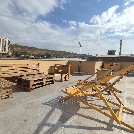 Hotelise I Blue-Poppy Apartment Ереван Экстерьер фото