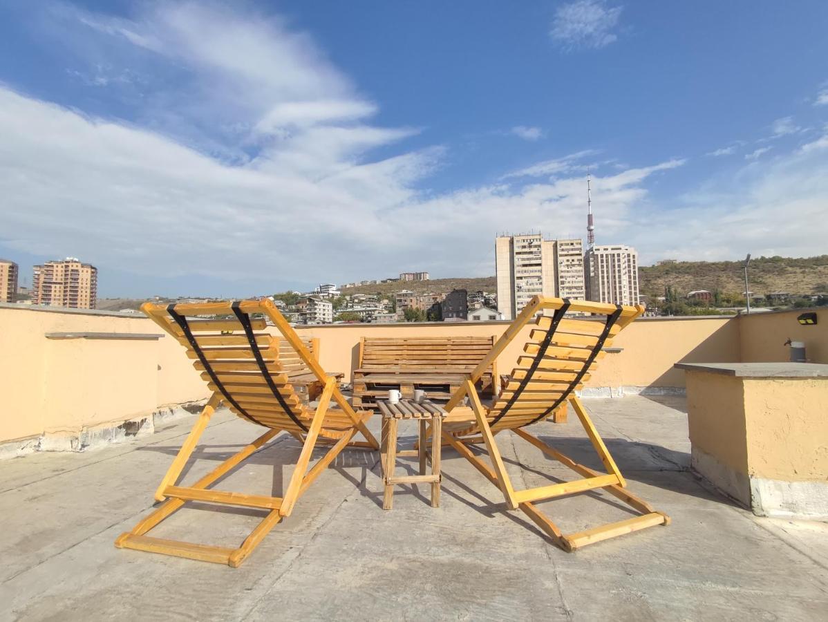 Hotelise I Blue-Poppy Apartment Ереван Экстерьер фото