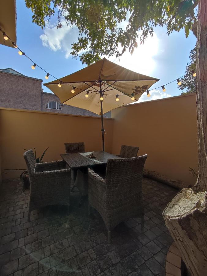Hotelise I Blue-Poppy Apartment Ереван Экстерьер фото