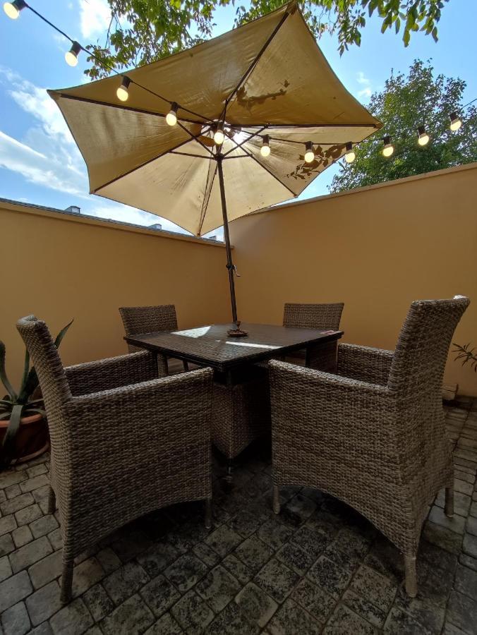 Hotelise I Blue-Poppy Apartment Ереван Экстерьер фото
